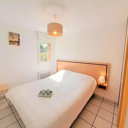 T2 Avec Jardin - 6 Couchages, 3 étoiles, Parking, Wifi - - Fr-1-457-224 Appartement *