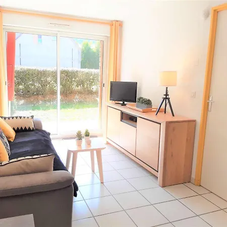 T2 Avec Jardin - 6 Couchages, 3 étoiles, Parking, Wifi - - Fr-1-457-224