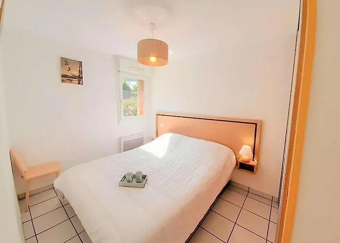 T2 Avec Jardin - 6 Couchages, 3 Etoiles, Parking, Wifi - - Fr-1-457-224 Apartman *